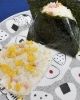 「8月3日（土）本日も元気にオープンします💖 おにぎりと一緒に「シジミの味噌汁」苦手な方は「青さの味噌汁」いかがでしょうか❓ 【福島と青森の美味しい食材を使ったおにぎり屋　にこまる】」