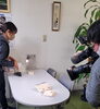 OHKさんが撮影中「『廃材メモ帳』の取り組みがOHKで放送されます!!」