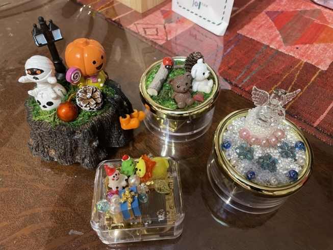 「小樽堺町通り商店街はハロウィンの飾り付けでムード満点です！！」