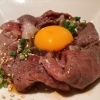 黒毛和牛あぶり（卵黄のせ）