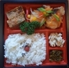 「明日の日替り弁当は肉春巻き」