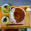 ボリュームたっぷり「ハンバーグカレー」「週替わりランチは💝やわらかチキンカツ💝」