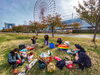 本番前のこういう時間も大切な思い出「生花のコスチュームです」